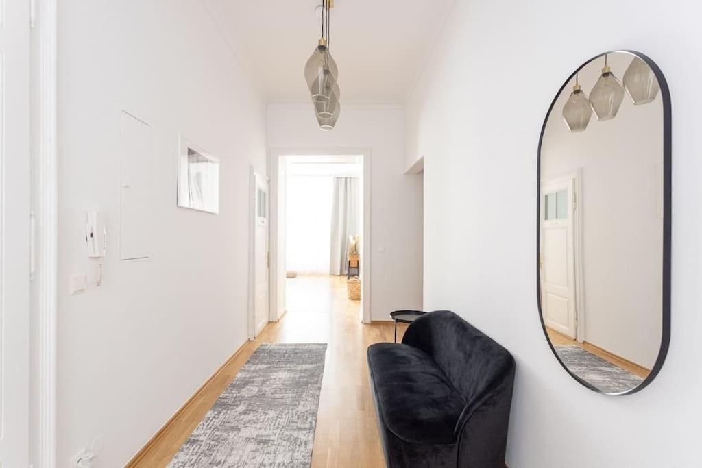 Franz 23 - Typical Viennese Apartment In The Heart Of וינה מראה חיצוני תמונה